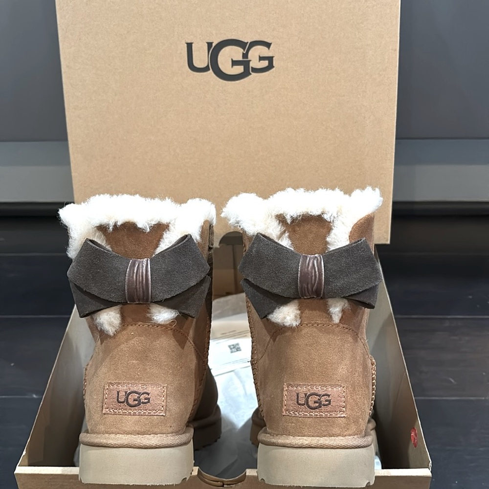 UGG Chestnut Brown Suede Shearling Bow Ankle Boots